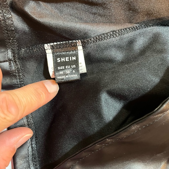 SHEIN Black faux leather  Biker Jacket size 6 - Picture 5 of 7